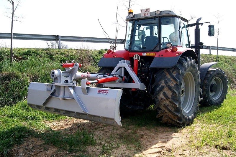 Traktorový grejdr VENTURA NPH 250-300 PARANÁ