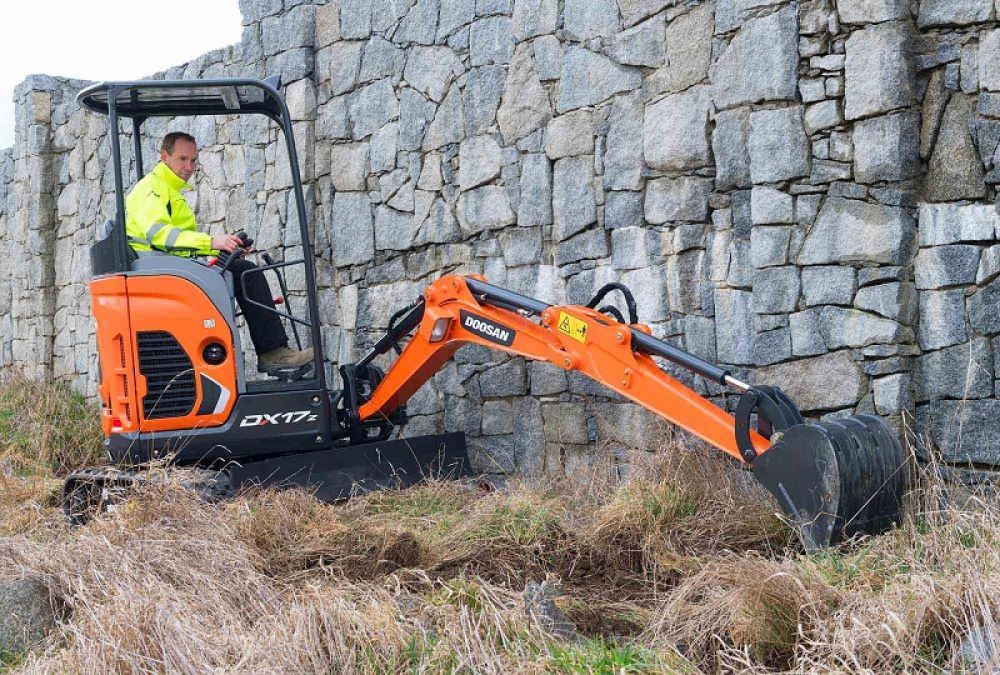 Minibagr DEVELON DX17Z - Obrázek 5