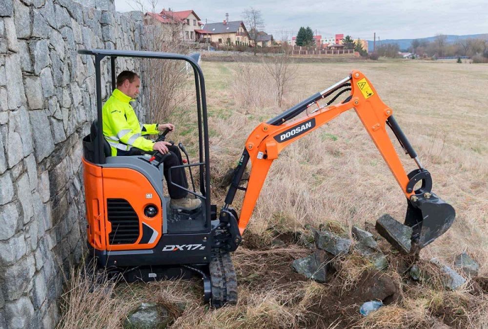 Minibagr DEVELON DX17Z - Obrázek 4