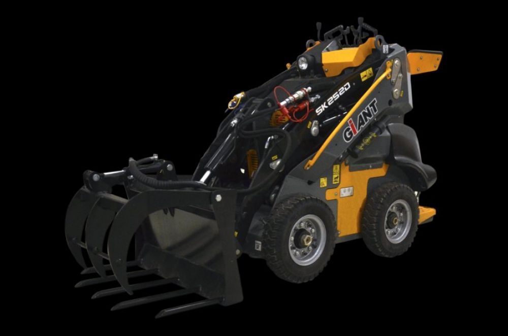 Mini smykový nakladač GiANT SK 252 D - Obrázek 6