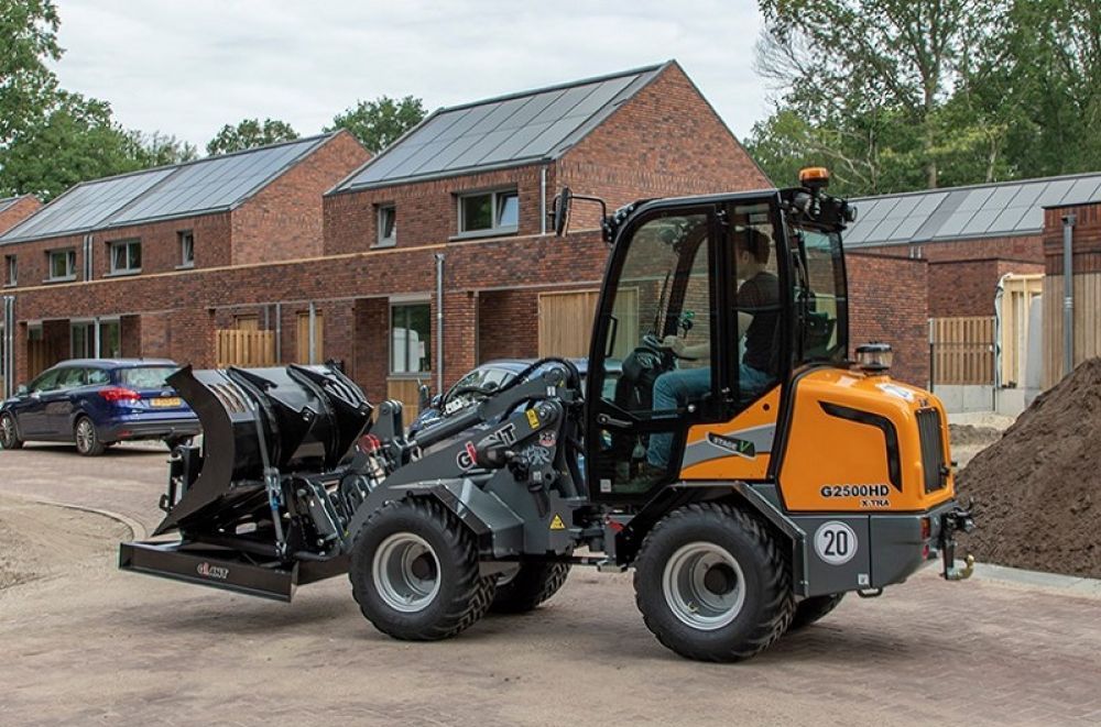 Kloubový nakladač GiANT G2500 X-TRA HD